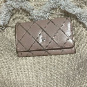 Authentic vintage chanel key holder 1 series caviar leather